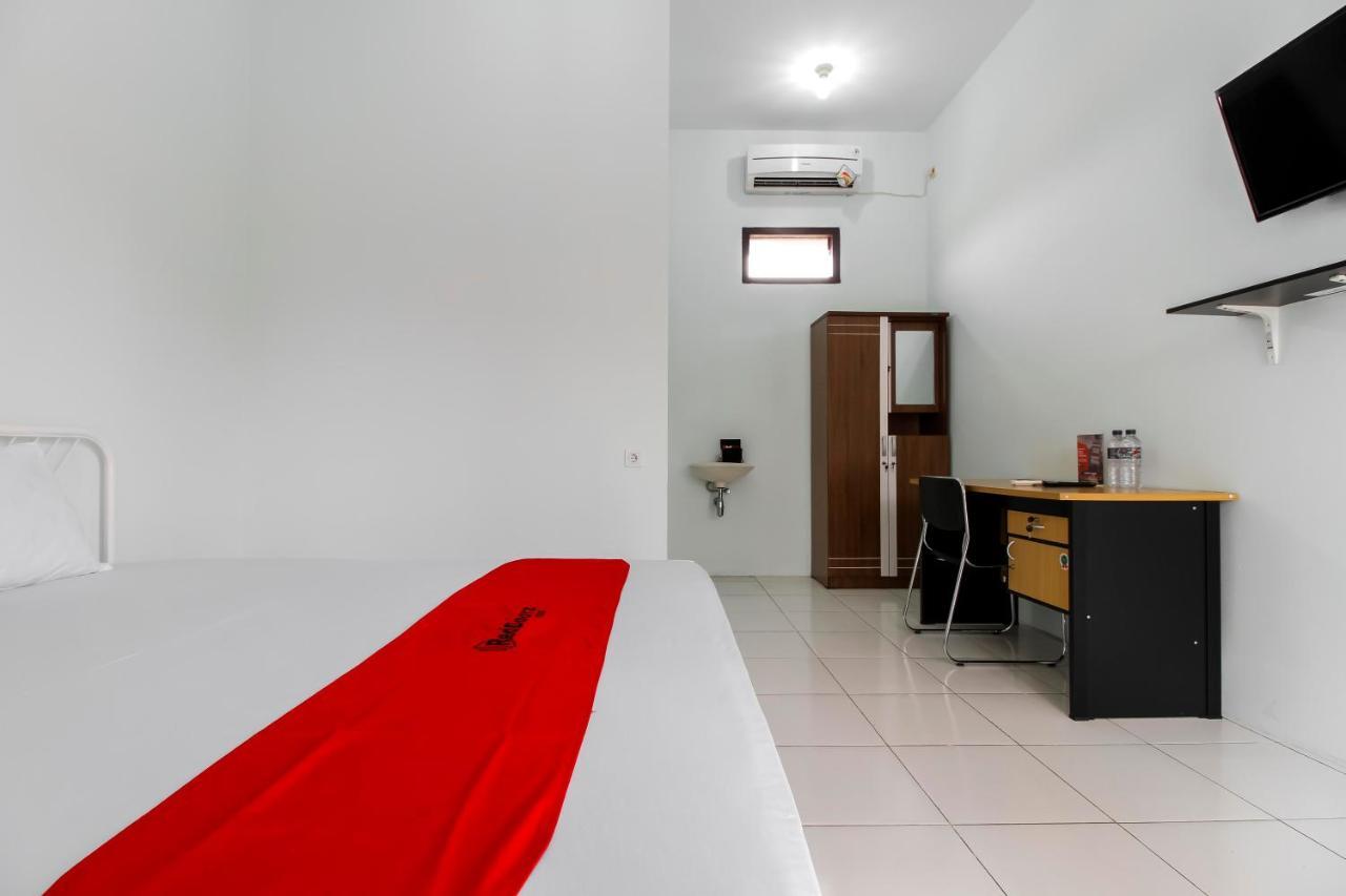 Hotel Reddoorz @ Jagakarsa 2 à Jakarta Extérieur photo